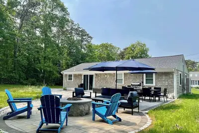 Image de Prime Weeks Still Available, Renovated, Beaches!