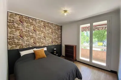 Image de Magnifique appartement climatisé spacieux & calme à 15min à pied du centre ville
