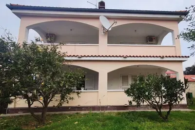 Image de Appartement d'une chambre avec la terrasse Lopar, Rab (A-23968-b)