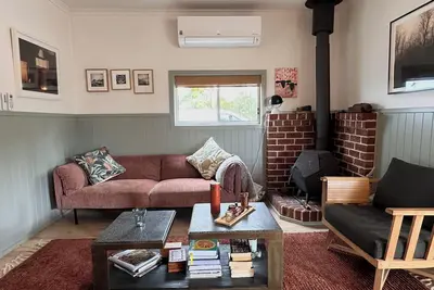 Image de Cosy bungalow on 5 acres in the Southern Highlands
