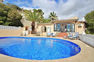 Image de Bavaria - villa avec vue sur mer et piscine privée à Benissa