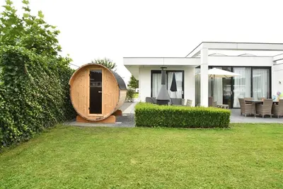 Image de Villa de luxe à Harderwijk avec sauna près du lac