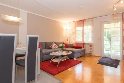 Image de Appartement 'Sonnenschein, 90qm' avec terrasse partagée, jardin partagé et Wi-Fi