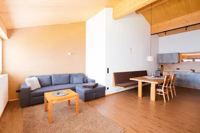 Image de Appartement \"Konzett Top 4\" avec vue sur les montagnes, terrasse partagée et Wi-Fi