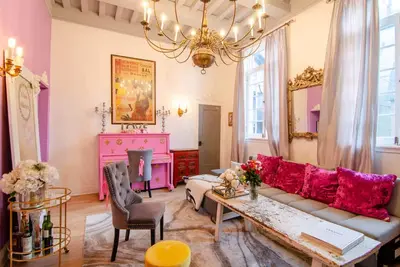 Image de Barbie-Inspired 3-Bedroom Retreat in Union City – Your Nyc Getaway!