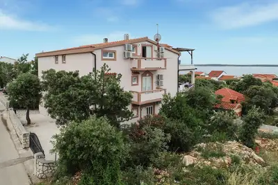 Image de Bel appartement à Mandre avec WiFi