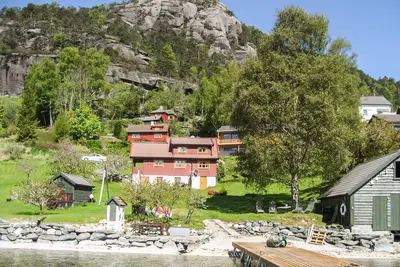 Image de Belle maison Ă Valen avec vue sur la.