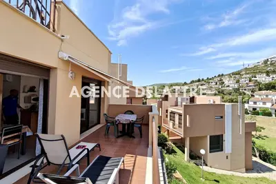 Image de Appartement climatizé dans petite résidence calme avec piscine sur la colline à 500 m du centre-ville. et plages.  