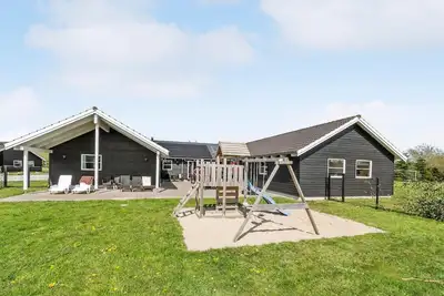 Image de Superbe maison à Idestrup avec sauna