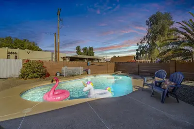 Image de 4 Bed 3 Bath Pool Patio Near Asu