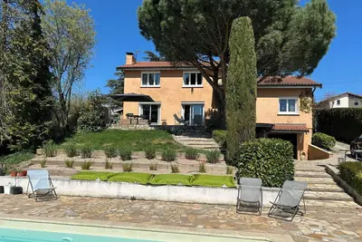Image de Maison de campagne - piscine - vue sur Monts du Lyonnais - 25 min de Lyon