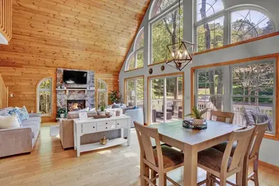 Image de Chalet- Hot Tub - Fire Pit