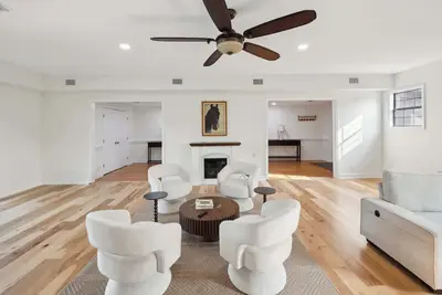 Image de 5-Acre Retreat Private Pool, Outdoor Bar, Fishing Pond & Game Room