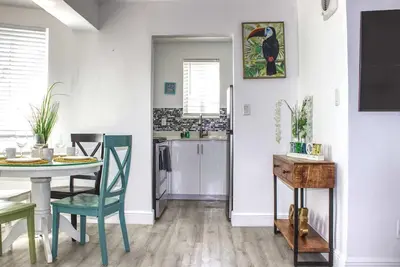 Image de Sunny Beach Vibes  1br + Essentials