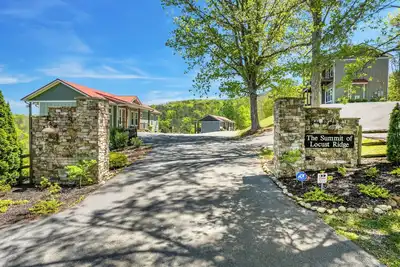 Image de Summit Ridge Lodge – Private Resort for Groups, Events & Weddings