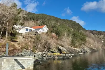 Image de Belle maison à Mosterhamn avec sauna