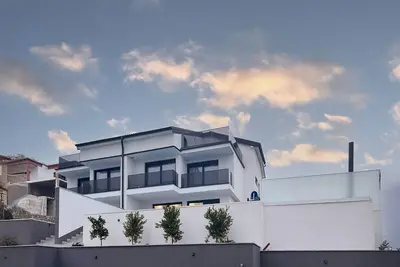 Image de Superbe maison à Lovran avec sauna