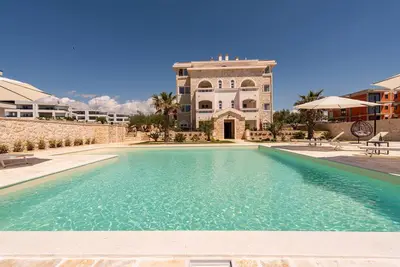 Image de Appartement confortable de 2 chambres à.