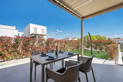 Image de Superbe appartement à Brodarica