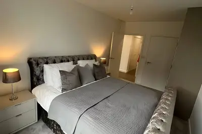 Image de Stylish 2 Bed Apartment in Rochester, Kent (3 min from Rochester Train Station)