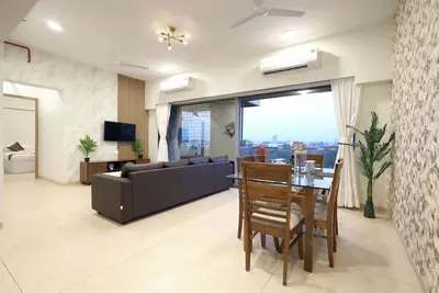 Image de Business lesiure - 3 Bhk with Balcony-Chef-Laundry