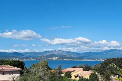 Image de Appartement bord de mer avec grande terrasse