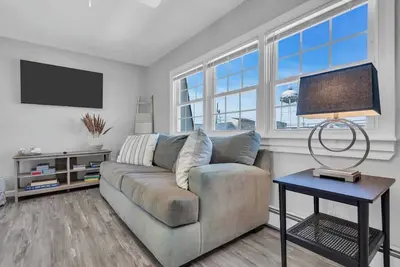 Image de Walk to Beach with Bbq, Parking & Washer