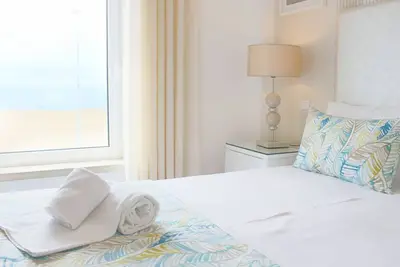 Image de Apartment near the beach, with a beautiful sea view!