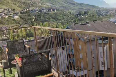 Image de Grand appartement familial ou entre amis. \nEntre montagnes et lacs