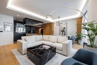 Image de Center Deluxe Iv | Atlantic Realty