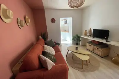 Image de Studio cosy neuf et calme avec cour privative