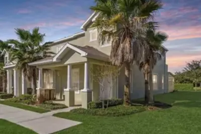 Image de 3-bedroom en suites townhome in welcoming Clermont with splash pool
