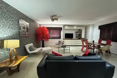 Image de Radiant apartment centrally located 8 min from beaches