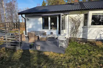 Image de Great cabin - right by the sea in a scenic area. 2 kayaks in the cabin.