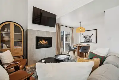 Image de Remodel 2-bedroom\/2-bath + loft, Lake Access condo in Whitefish with Ac & WiFi