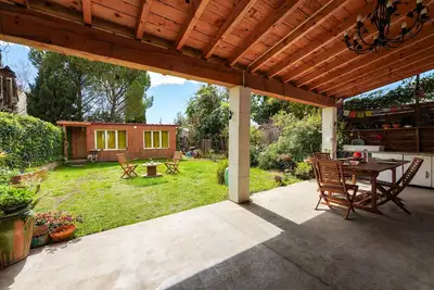 Image de Jardin Bohème - Jardin, terrasse et cuisine d'été.