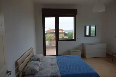 Image de House Oak whole detached house in the hills, less than 1. 8km from the sea and country