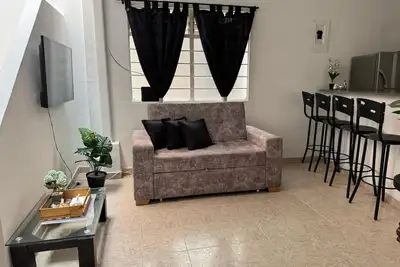 Image de Stylish apartment in laurels, premium location!