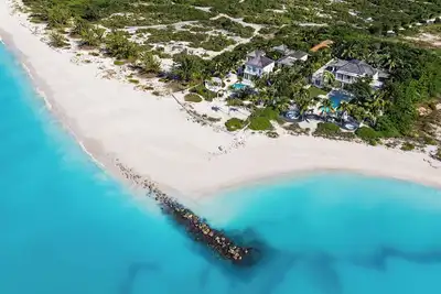 Image de Coral Pavilion: A two story-luxurious 5-bedroom vill
