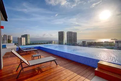 Image de Zoho Skies 2 Bdr, 2 Bath, with Parking