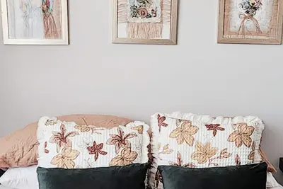 Image de Modern, cozy and equipped shelter. relax in this space in a comfortable bed.