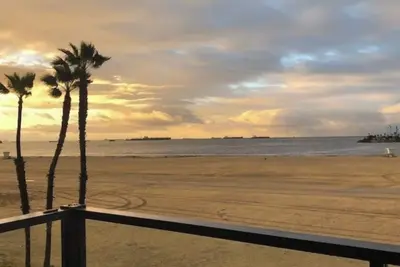 Image de Charming 2-bedroom condo in delightful Long Beach with Ac, WiFi