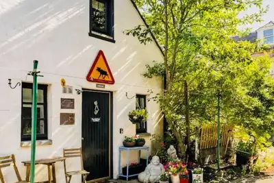 Image de Stay in A Quirky Old Coal Shed, Right By The Sea In Footdee, Aberdeen