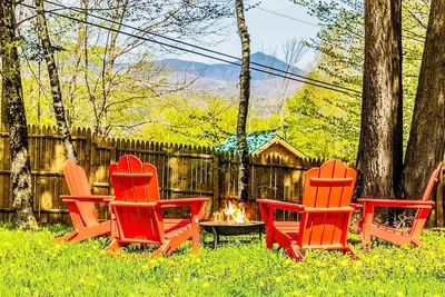 Image de Stowe Getaway • Hot Tub • Hammock & Trails