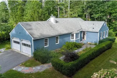 Walk to Kennebunk Beaches