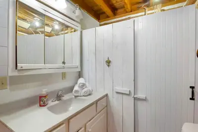 Image de Picturesque Cabin w/ Lake Access, Arcade, Fireplace
