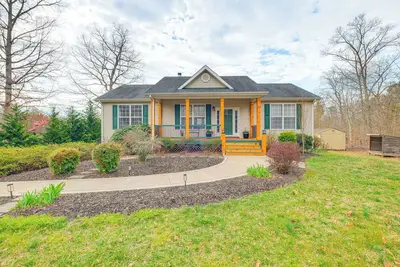 Image de Private Deck & Views: Rural Virginia Escape