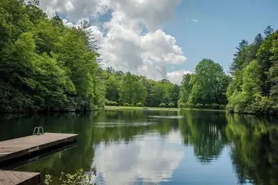 Image de Emerald Lake-Private-Lakefront-Families-Sleeps 20