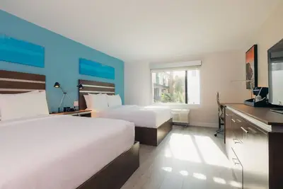 Image de Queen Queen Suite, The Cove | Minutes to Metro, Aquarium & Pike Outlets