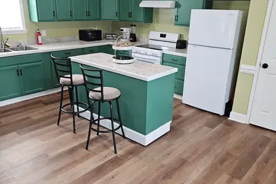 Image de Charming 3-bedroom, 3-full bathroom house three minutes from downtown Savannah